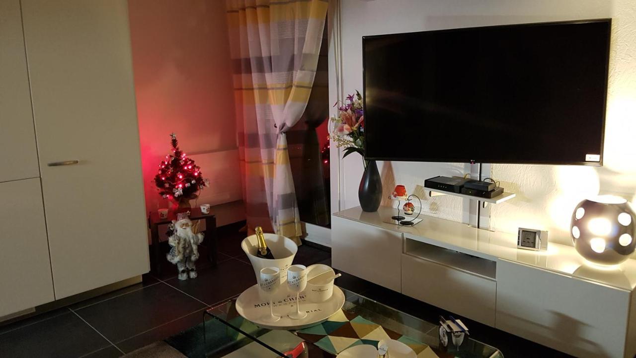 랭스 Victoria-T2-41M2-Balcon, Wifi, Linge, Produits, Menage Inclus 아파트 외부 사진